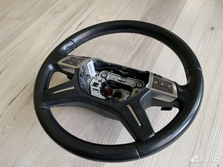 Руль на mercedes w212 w204