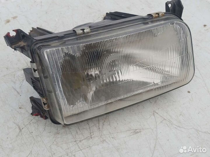 Фара правая Volkswagen Passat b3