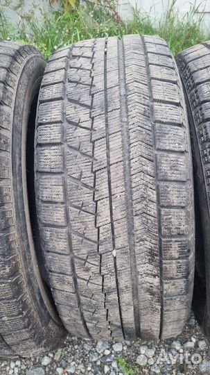 Bridgestone Blizzak VRX 235/55 R17 99S