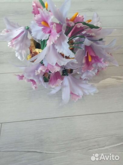 Кашпо с цветами