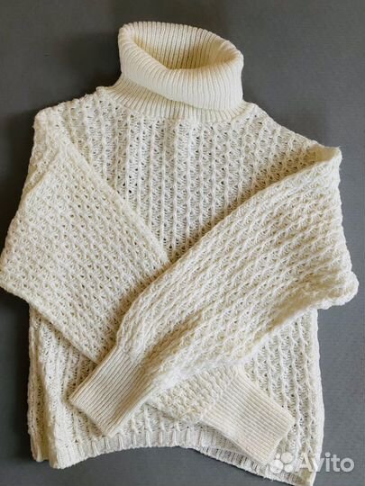 Свитер