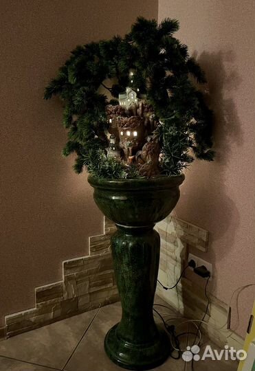 Декоративный фонтан с подсветкой