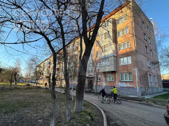 2-к. квартира, 49 м², 2/5 эт.