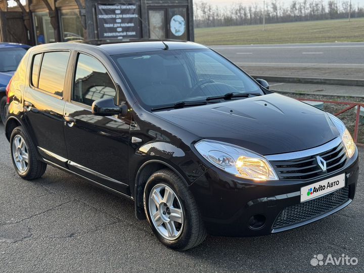 Renault Sandero 1.6 AT, 2010, 286 000 км