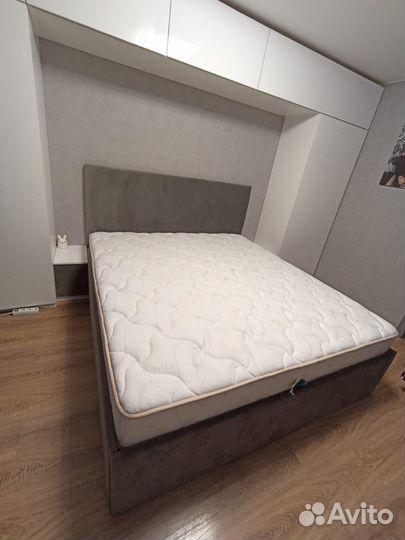 Кровать двуспальная
