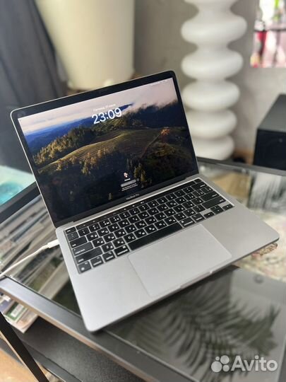 Apple Macbook Pro 13 2020 M1 8gb 256gb