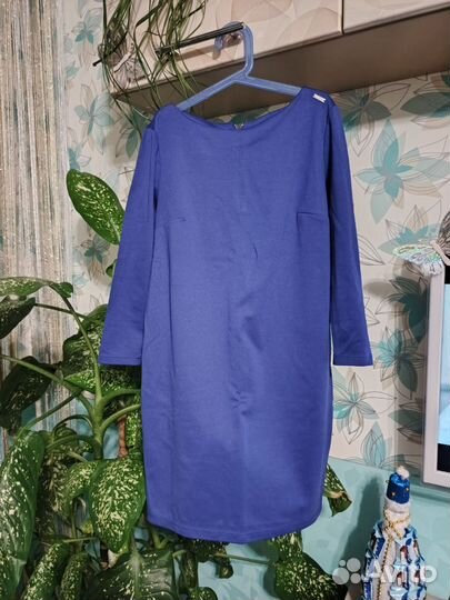 Платье много