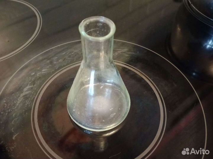 Бутылка стеклянная