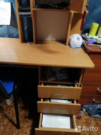 Компьютерный стол-стенка