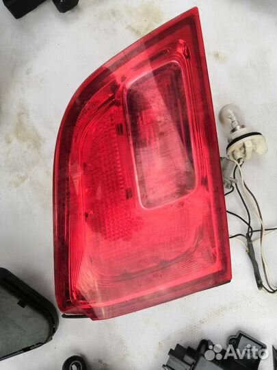 Фонарь задний левый внутренний Opel Astra J Рестай