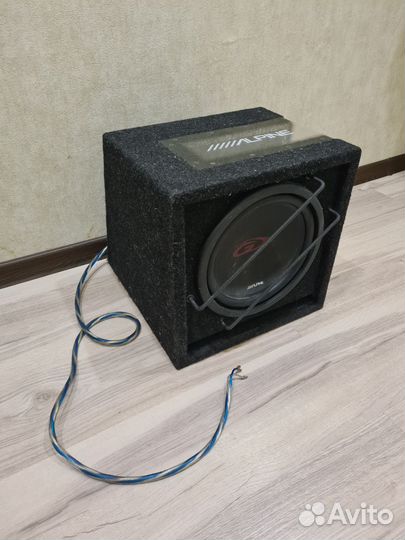 Автомобильный сабвуфер