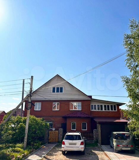 Дом 200 м² на участке 9 сот.