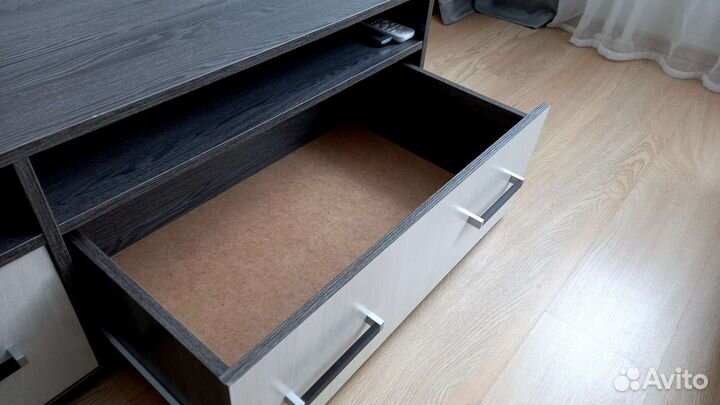 Тумба под телевизор