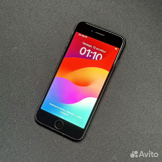 iPhone SE, 64 ГБ