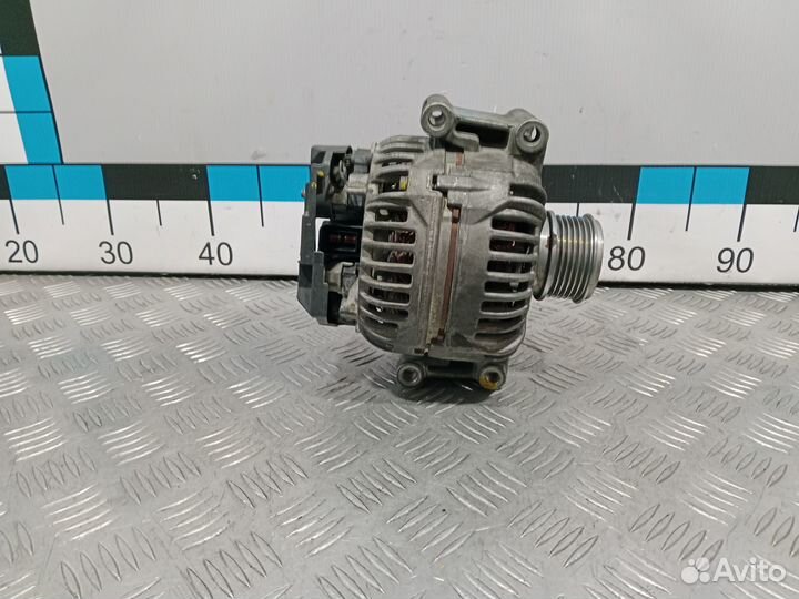 Б/У Генератор 12V/140A Audi A4 B8#006