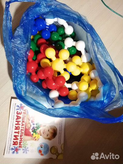 Развивающие игрушки для малышей пакетом