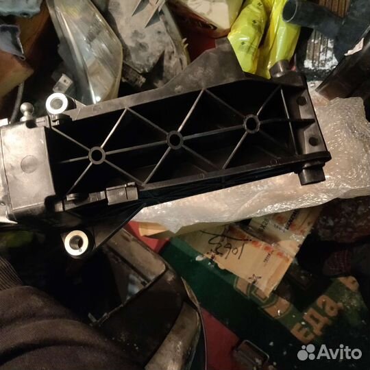 Кулиса Мерседес спринтер 906