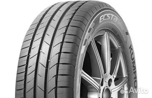 Kumho Ecsta HS52 215/55 R16 93V
