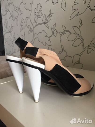 Босоножки 36 Balenciago