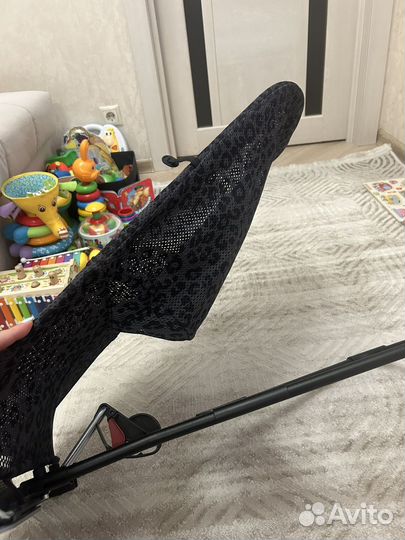 Шезлонг качалка детский Babybjorn