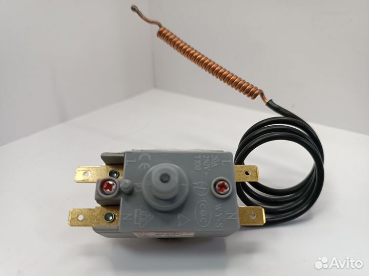 Термостат водонагревателя защитный SPC, 20А, 105C