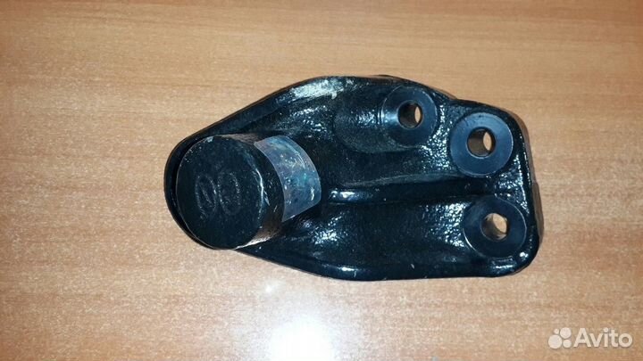 Кронштейн крепления подушки Hyundai Solaris