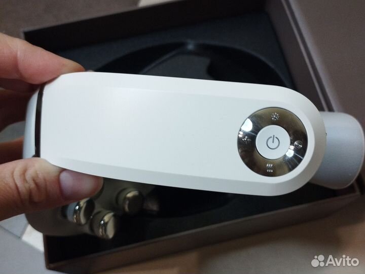 Массажер для шеи bork d619