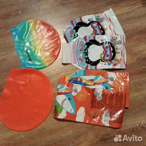 Шапочки для плавания, нарукавники