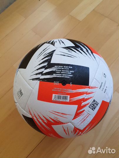 Футбольный мяч adidas tsubasa размер 5