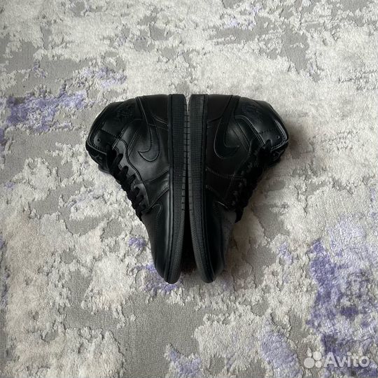 Nike Air Jordan 1 Mid (42.5, оригинал)