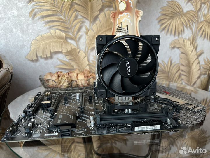 Материнская плата с i7 8700K