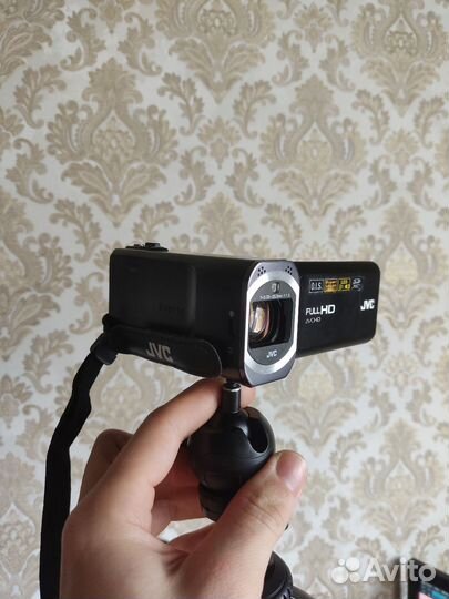 Видеокамера jvc