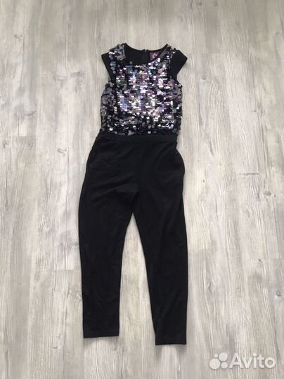 Праздничный комбинезон с пайетками на выпускной