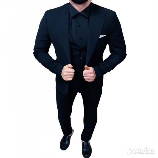 Мужской костюм черный не мнущийся