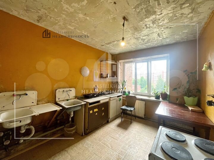 Комната 11,7 м² в > 9-к., 6/15 эт.