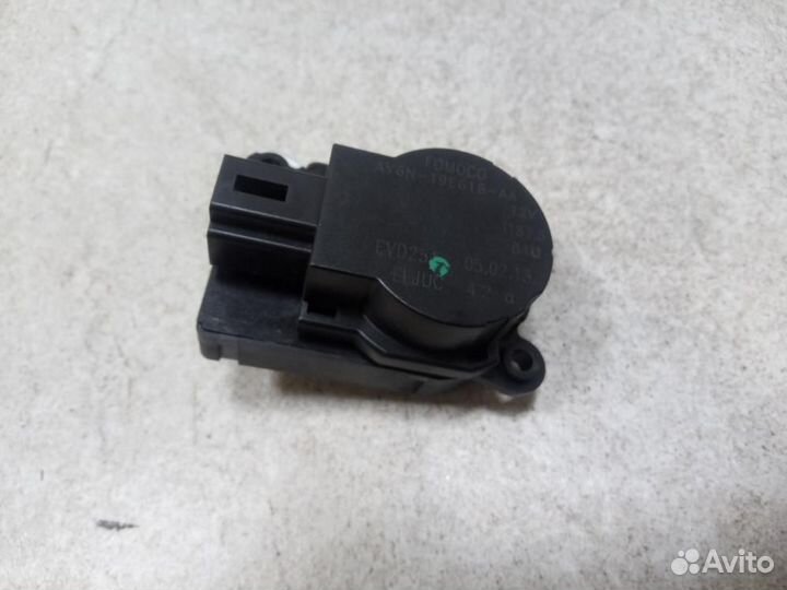 Сервопривод заслонок печки Ford C-MAX I (2003—2007)