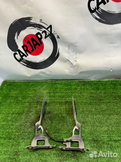 Крепление капота Honda Fit GK3 L13B 2014