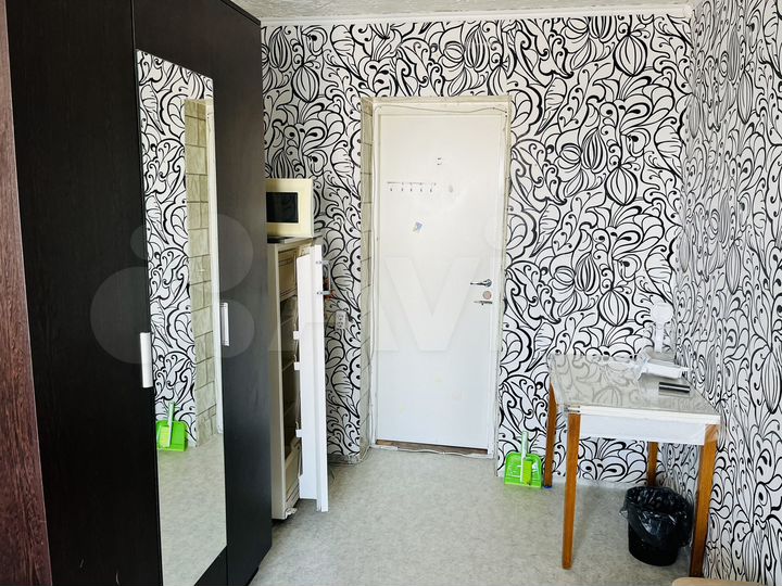 Комната 12 м² в 4-к., 12/12 эт.