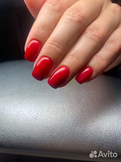 Мастер маникюра и педикюра