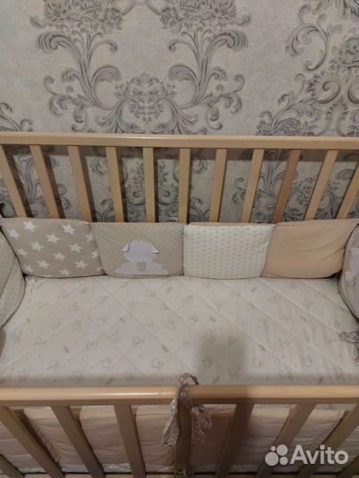 Детская кроватка