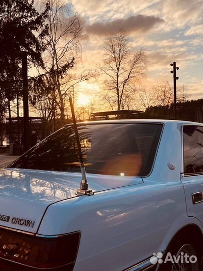 Антенна на крышку багажника