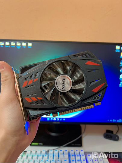 Видеокарта GT 740 2GB