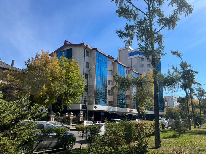 4-к. квартира, 169 м², 4/10 эт.