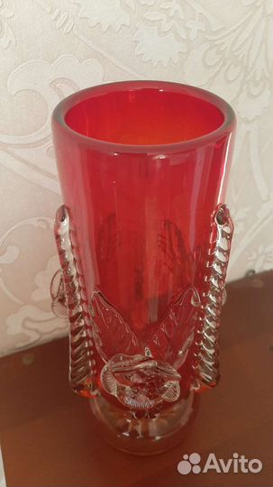 2 вазы из гутного стекла,ссср