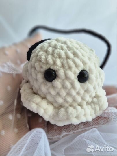 Вязаная подвеска в машину 