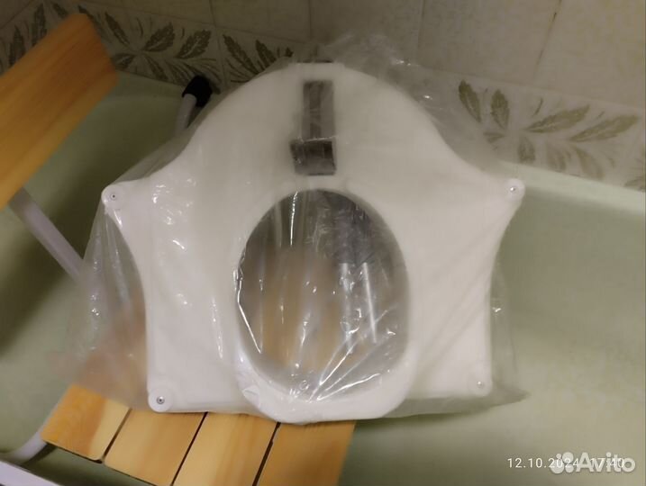 Насадка на унитаз после операции с поручнями