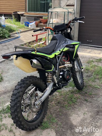 BSE Z6 (025) Neon Track