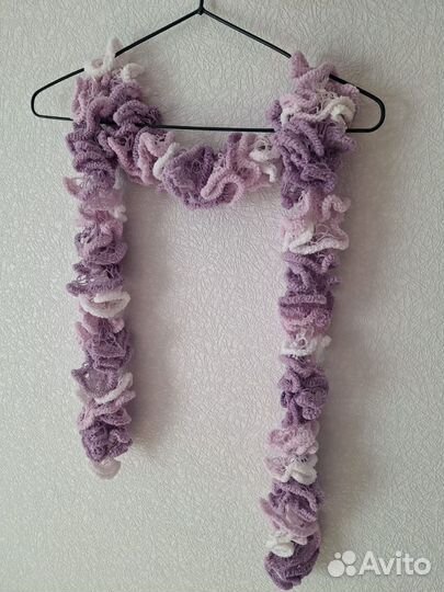 Шарф ручной работы из фантазийной пряжи