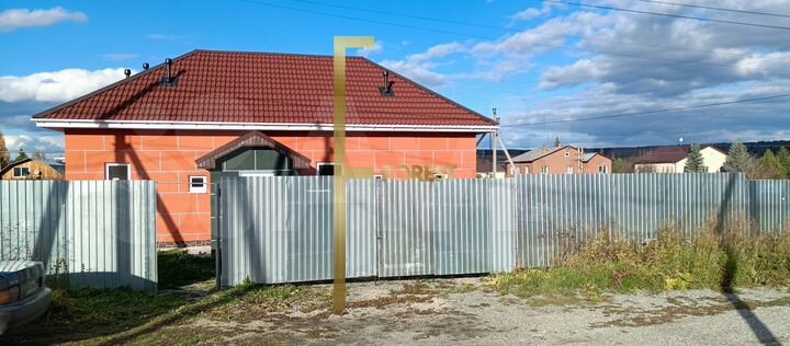 Коттедж 114 м² на участке 15 сот.