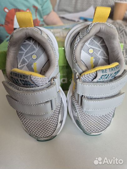 Кроссовки Kapika детские 21р как новые